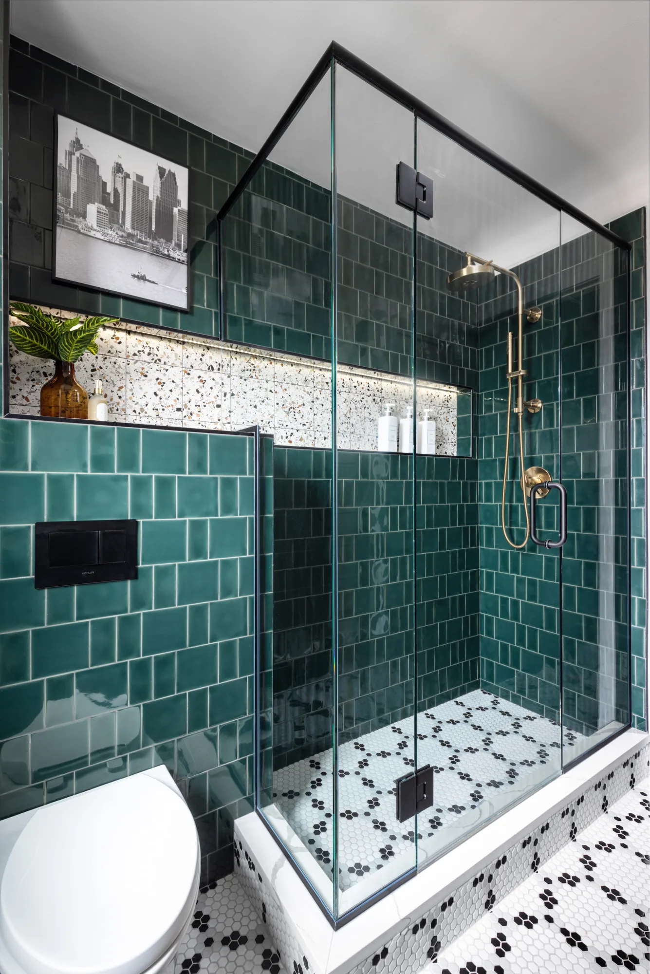 4 New Bathrooms With Amazing Showers